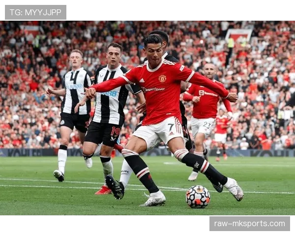 英超焦点：伯恩茅斯逆转曼联 展现强劲复苏势头