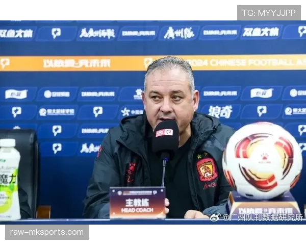 广州队新援首秀亮眼,球队状态回暖引关注 广州队新援首秀亮眼,球队状态回暖引关注