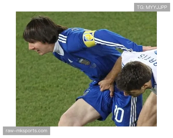 梅西佩戴队长袖标出战，表现稳健持续提升