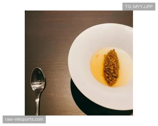 李诗沣训练完直接去吃米其林三星,这自律和享受也太割裂了吧 李诗沣训练完直接去吃米其林三星,这自律和享受也太割裂了吧