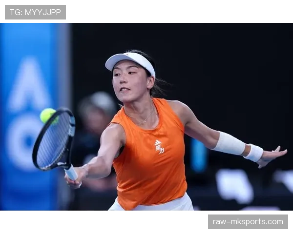 王欣瑜赛后出现在机场那身行头，瞬间把我对网球选手的想象打翻